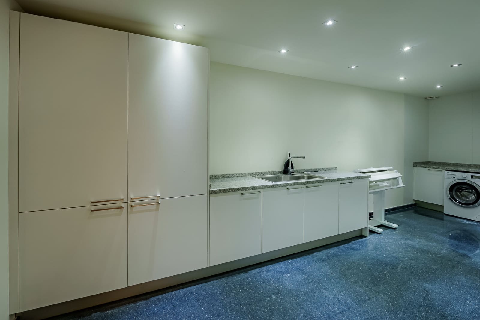 5 chambre Villa/Maison à vendre à Nueva Andalucia avec piscine garage - 3 950 000 € (Ref: 10066655)