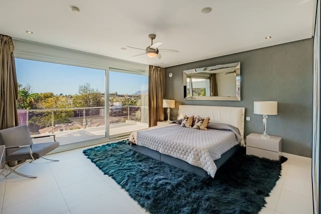 5 chambre Villa/Maison à vendre à Nueva Andalucia, Marbella avec piscine garage - 3 950 000 € (Ref: 10066655)