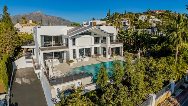 5 chambre Villa/Maison à vendre à Nueva Andalucia, Marbella avec piscine garage - 3 950 000 € (Ref: 10066655)