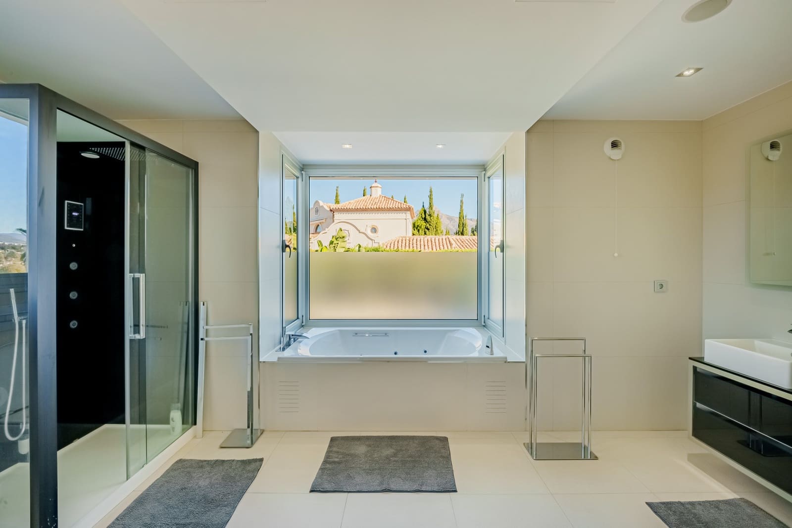 5 soveværelse Villa til salg i Marbella med swimmingpool garage - € 3.950.000 (Ref: 10066656)