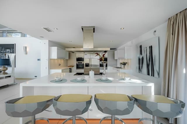 5 chambre Villa/Maison à vendre à Marbella avec piscine garage - 3 950 000 € (Ref: 10066656)