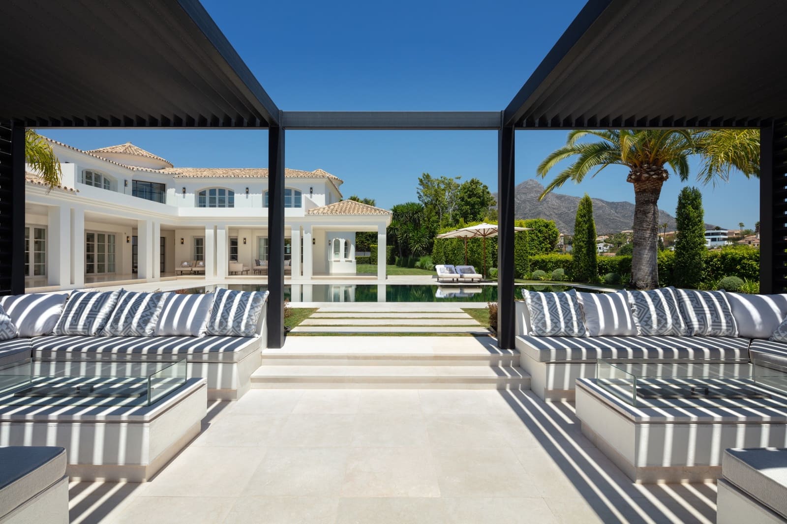 Chalet de 6 habitaciones en Marbella en venta con piscina garaje - 8.750.000 € (Ref: 10066659)