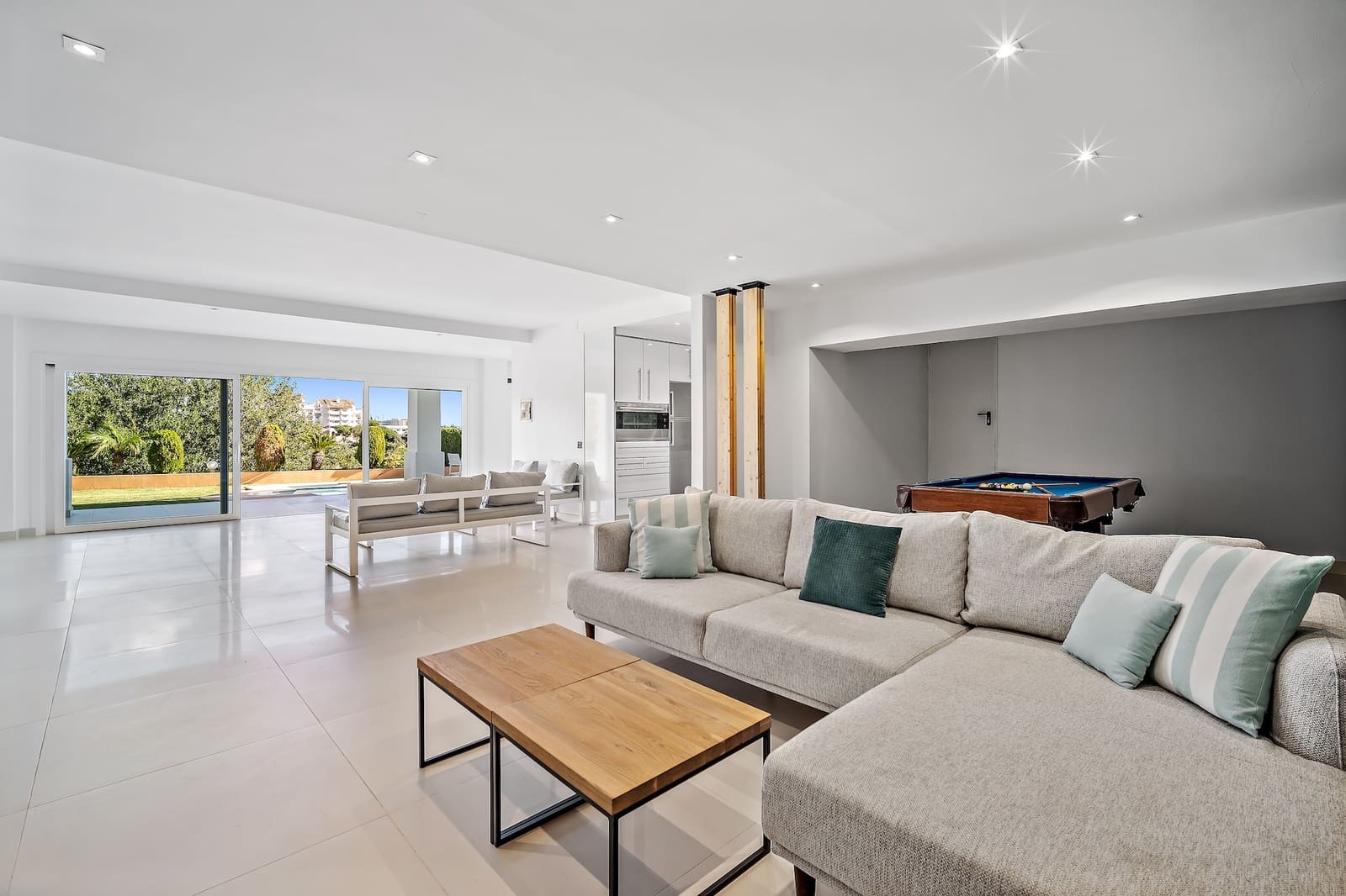 4 Zimmer Villa zu verkaufen in Marbella mit Pool - 1.950.000 € (Ref: 10066660)