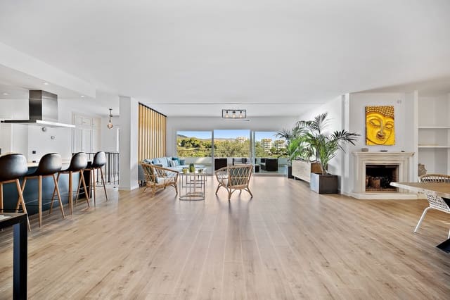 4 Zimmer Villa zu verkaufen in Marbella mit Pool - 1.950.000 € (Ref: 10066660)