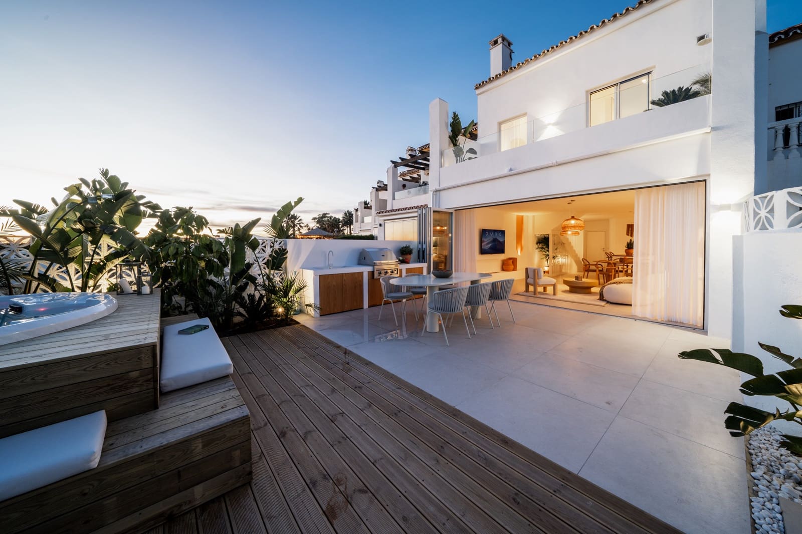 3 Zimmer Villa zu verkaufen in Mijas Costa mit Garage - 2.150.000 € (Ref: 10066661)