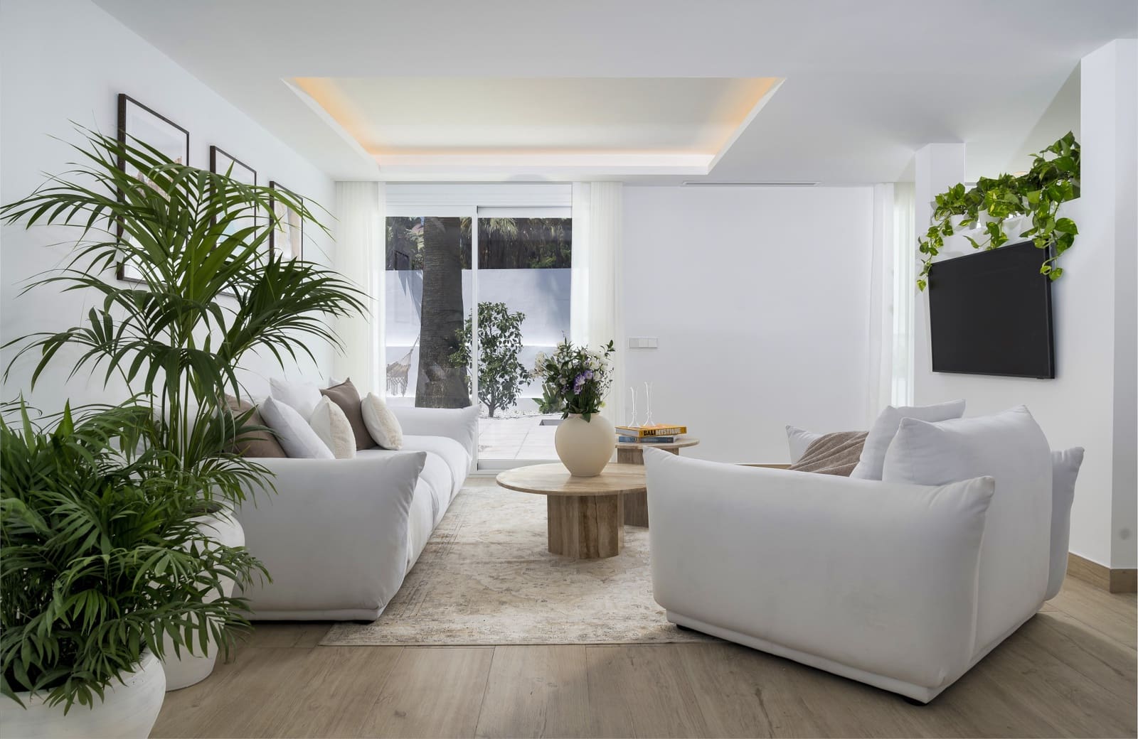 Chalet de 4 habitaciones en Marbella en venta con piscina - 1.395.000 € (Ref: 10066669)