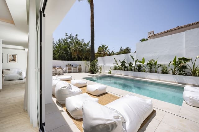 Chalet de 4 habitaciones en Marbella en venta con piscina - 1.395.000 € (Ref: 10066669)