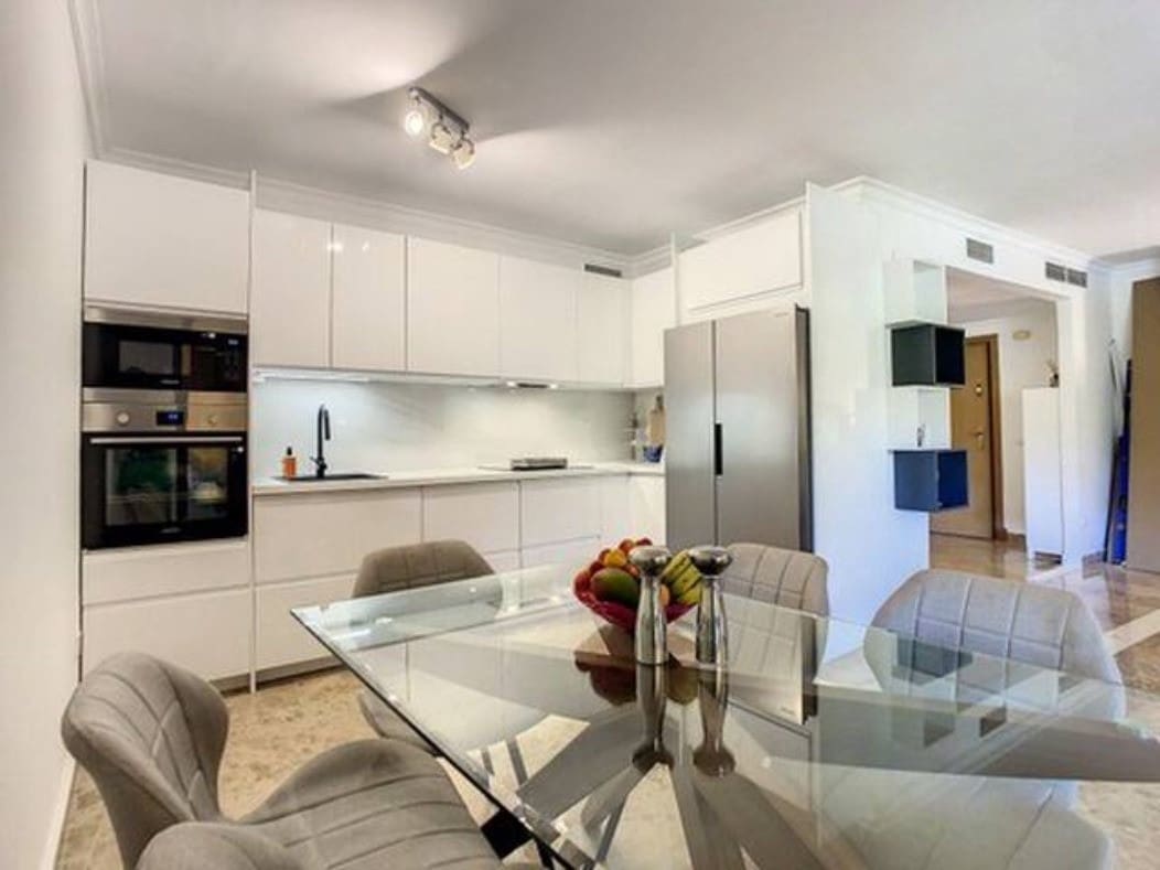 4 slaapkamer Appartement te koop in San Pedro de Alcantara met zwembad - € 717.000 (Ref: 10066675)