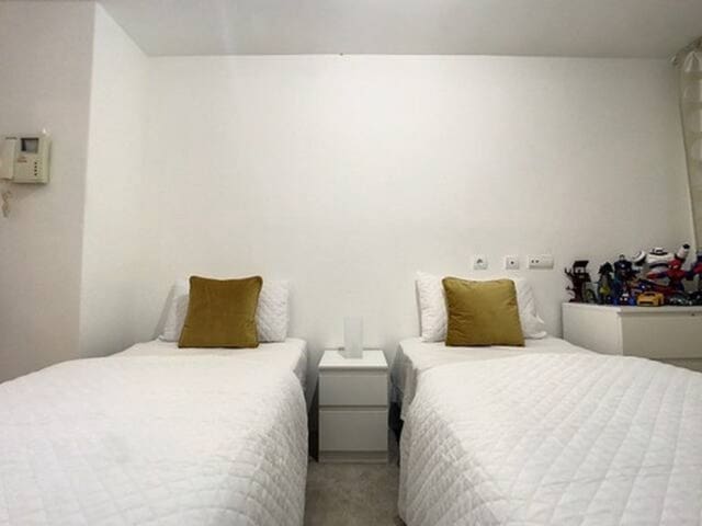 4 slaapkamer Appartement te koop in Nueva Alcántara, Marbella met zwembad - € 717.000 (Ref: 10066675)