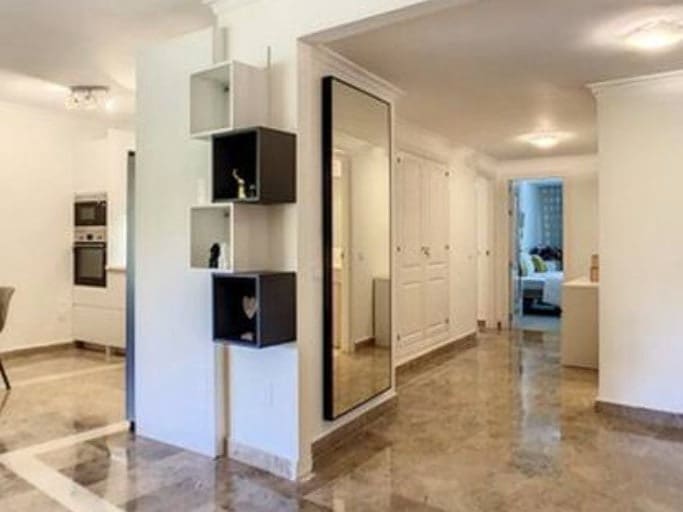 Apartamento de 4 habitaciones en San Pedro de Alcantara en venta con piscina - 717.000 € (Ref: 10066675)