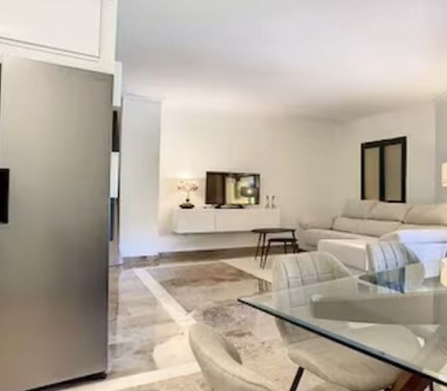 Apartamento de 4 habitaciones en San Pedro de Alcantara en venta con piscina - 717.000 € (Ref: 10066675)