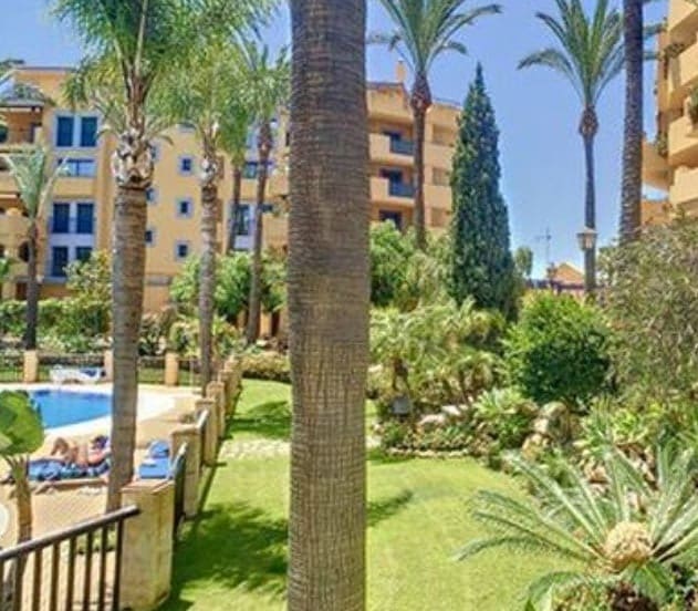 Apartamento de 4 habitaciones en San Pedro de Alcantara en venta con piscina - 717.000 € (Ref: 10066675)