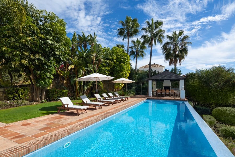 7 soverom Villa til salgs i Benahavis med svømmebasseng garasje - € 3 995 000 (Ref: 10066676)