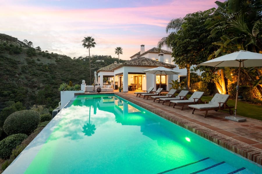 7 soverom Villa til salgs i Benahavis med svømmebasseng garasje - € 3 995 000 (Ref: 10066676)