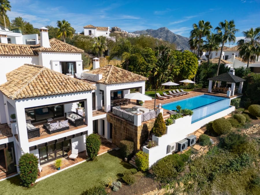 7 soverom Villa til salgs i Benahavis med svømmebasseng garasje - € 3 995 000 (Ref: 10066676)
