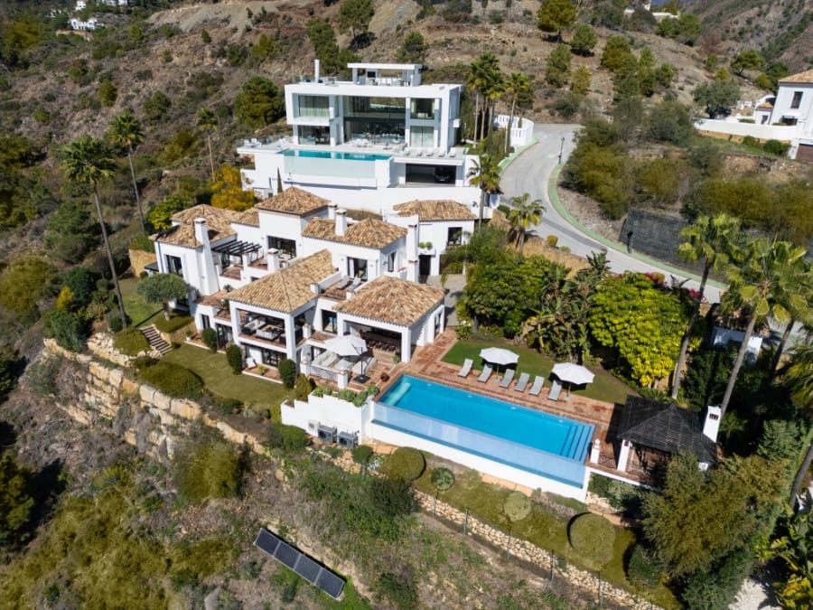 7 soverom Villa til salgs i Benahavis med svømmebasseng garasje - € 3 995 000 (Ref: 10066676)