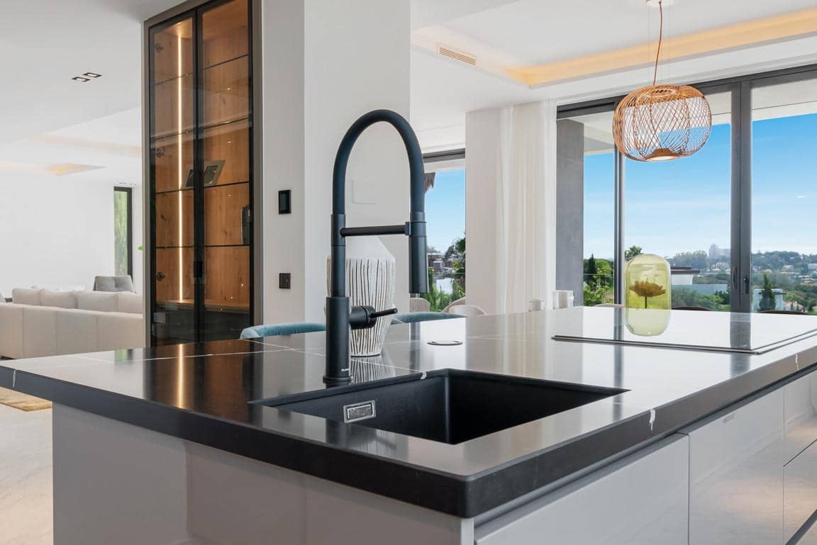 Chalet de 5 habitaciones en Benahavís en venta con piscina garaje - 4.300.000 € (Ref: 10066678)