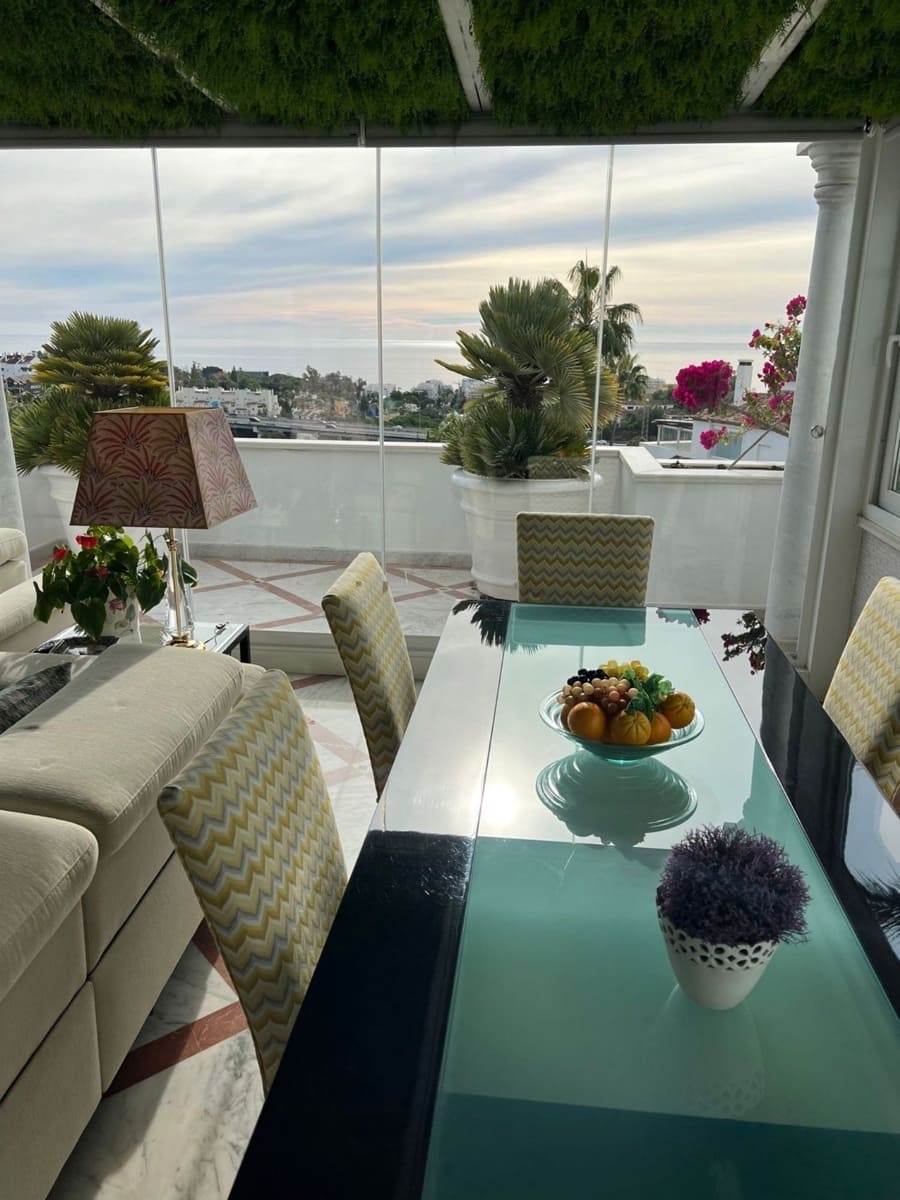 4 quarto Penthouse para venda em Marbella com piscina garagem - 2 300 000 € (Ref: 10066680)