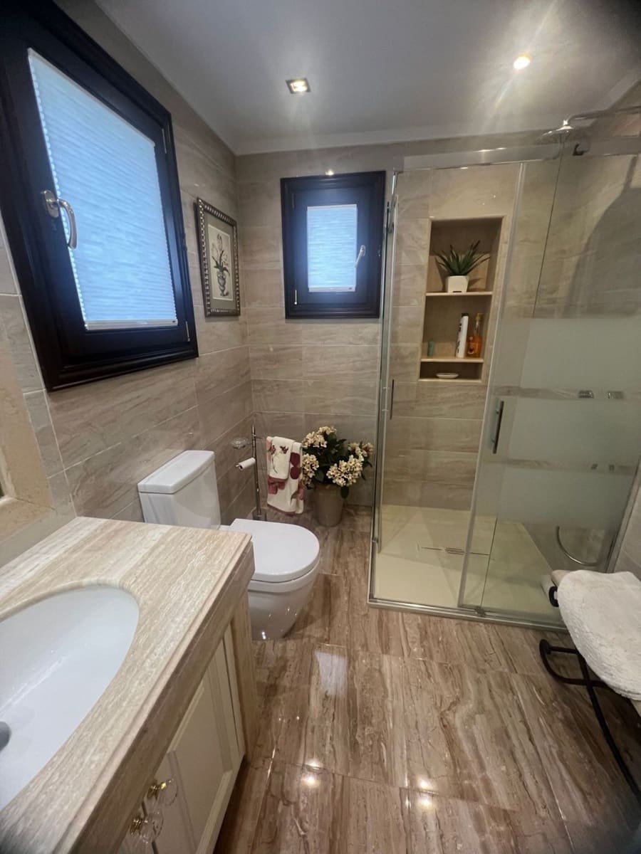 4 quarto Penthouse para venda em Marbella com piscina garagem - 2 300 000 € (Ref: 10066680)