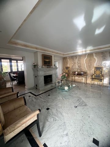4 quarto Penthouse para venda em Marbella com piscina garagem - 2 300 000 € (Ref: 10066680)