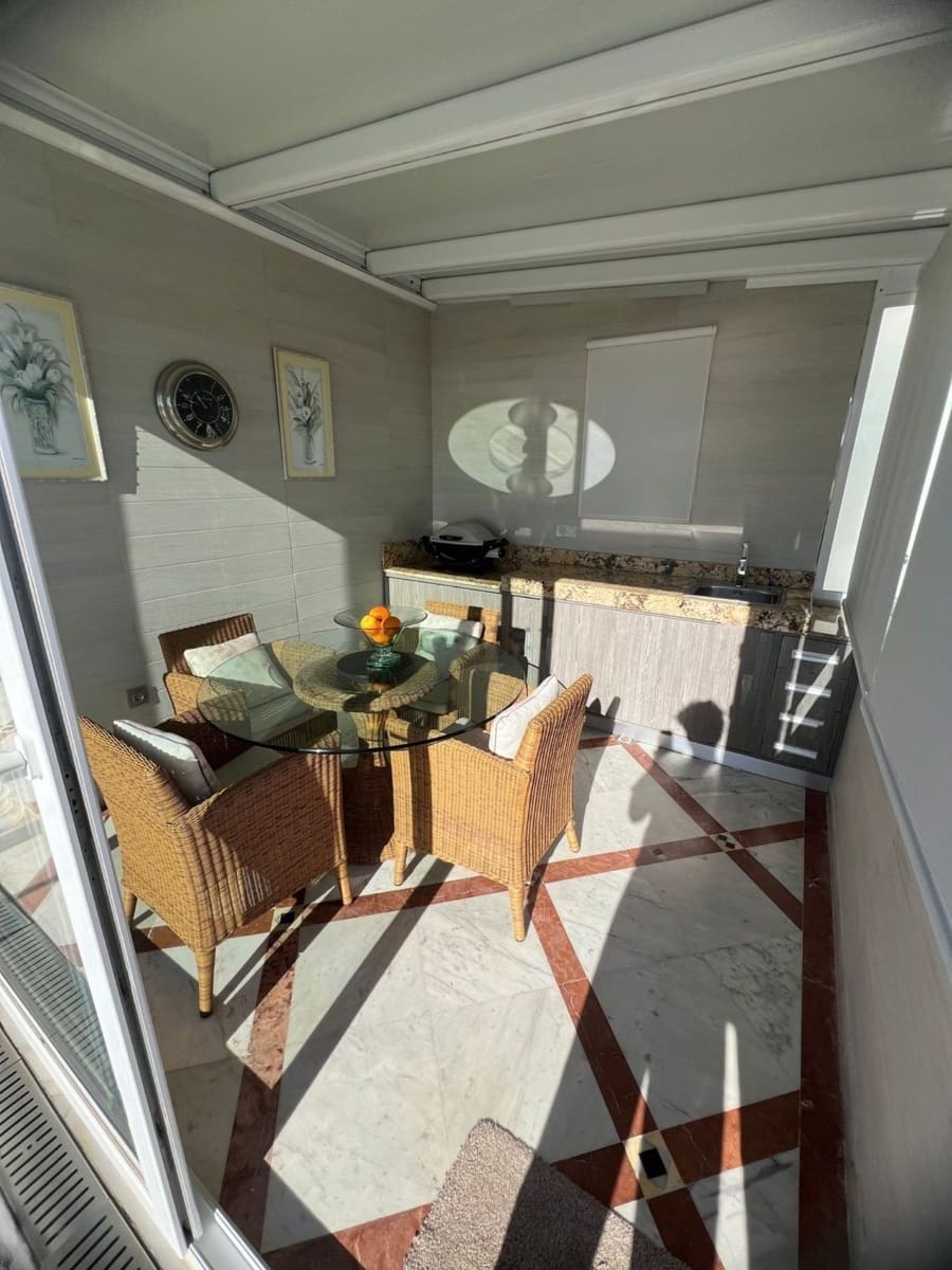 4 quarto Penthouse para venda em Marbella com piscina garagem - 2 300 000 € (Ref: 10066680)