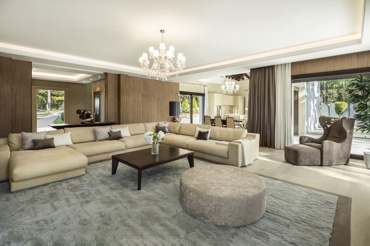 6 sypialnia Willa na sprzedaż w Nueva Andalucia z basenem garażem - 6 495 000 € (Ref: 10066684)