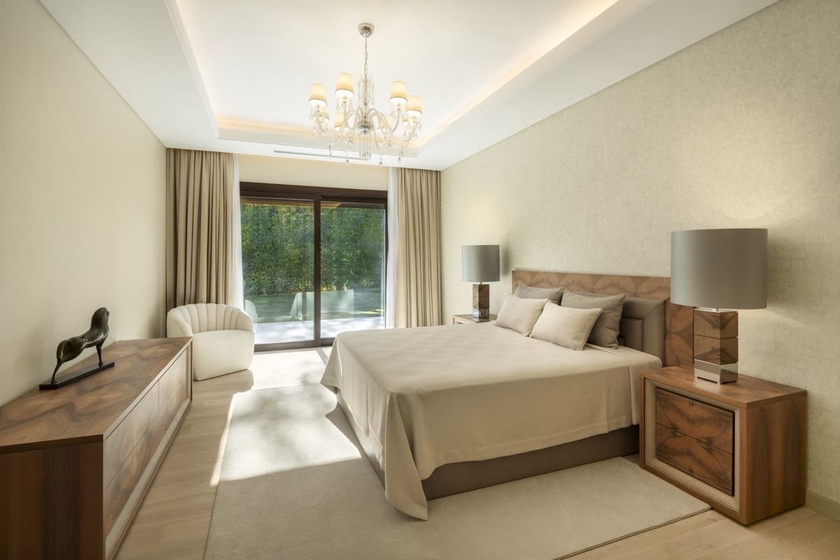 6 sypialnia Willa na sprzedaż w Nueva Andalucia z basenem garażem - 6 495 000 € (Ref: 10066684)