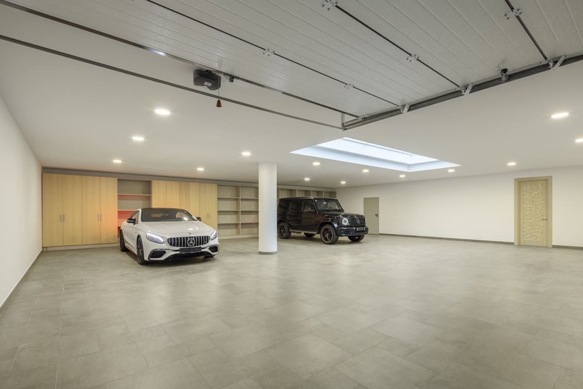 6 sypialnia Willa na sprzedaż w Nueva Andalucia z basenem garażem - 6 495 000 € (Ref: 10066684)