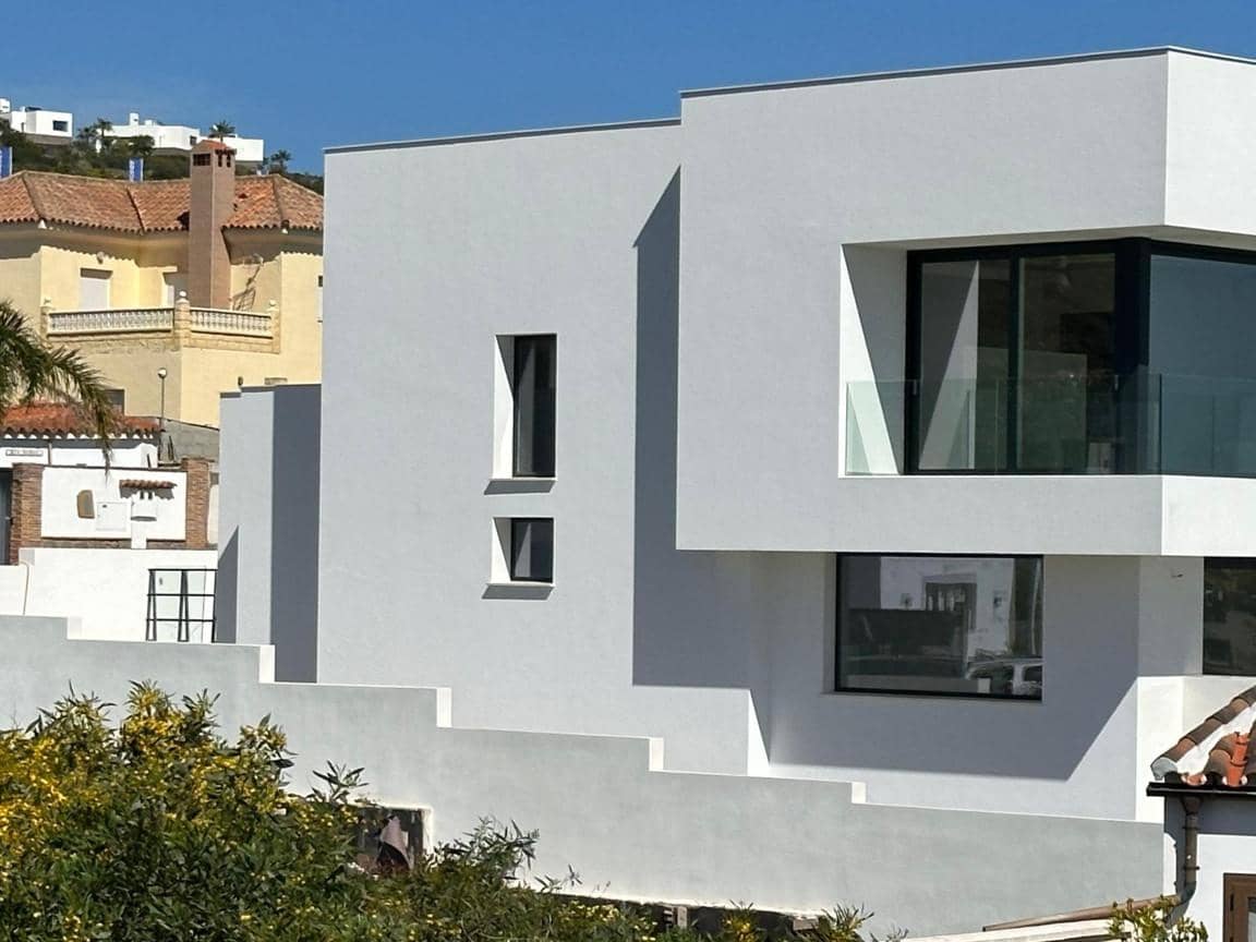 3 bedroom Villa for sale in Cadiz city with pool - € 1,490,000 (Ref: 10066685)