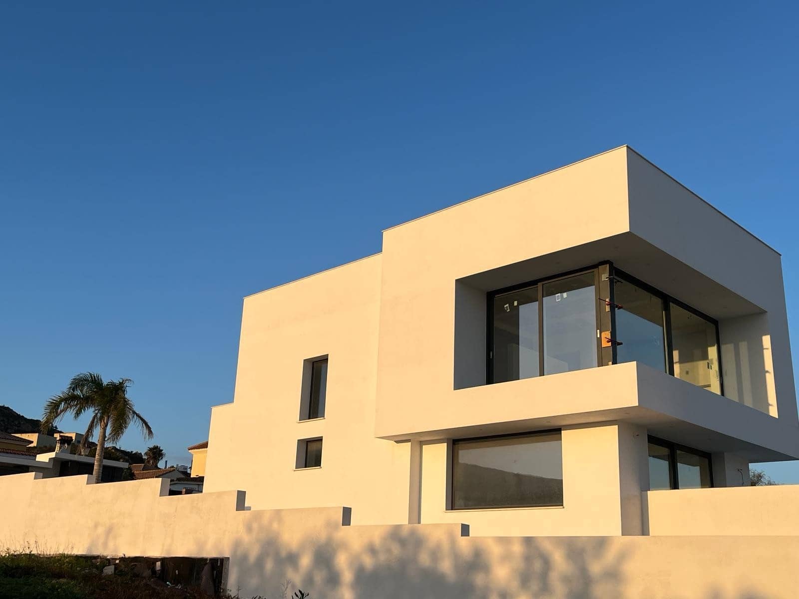 3 bedroom Villa for sale in Cadiz city with pool - € 1,490,000 (Ref: 10066685)