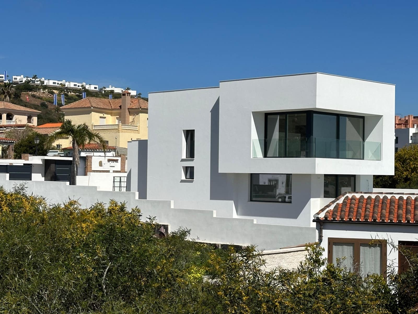 3 bedroom Villa for sale in Cadiz city with pool - € 1,490,000 (Ref: 10066685)