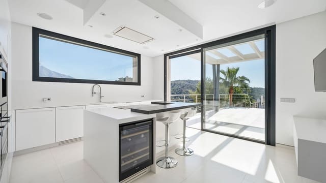 4 chambre Villa/Maison à vendre à Marbella avec piscine garage - 2 998 000 € (Ref: 10066691)