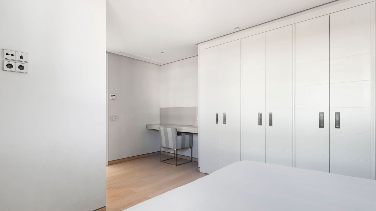 4 sypialnia Willa na sprzedaż w Marbella z basenem garażem - 2 998 000 € (Ref: 10066691)