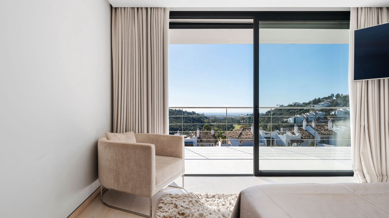 4 sypialnia Willa na sprzedaż w Marbella z basenem garażem - 2 998 000 € (Ref: 10066691)