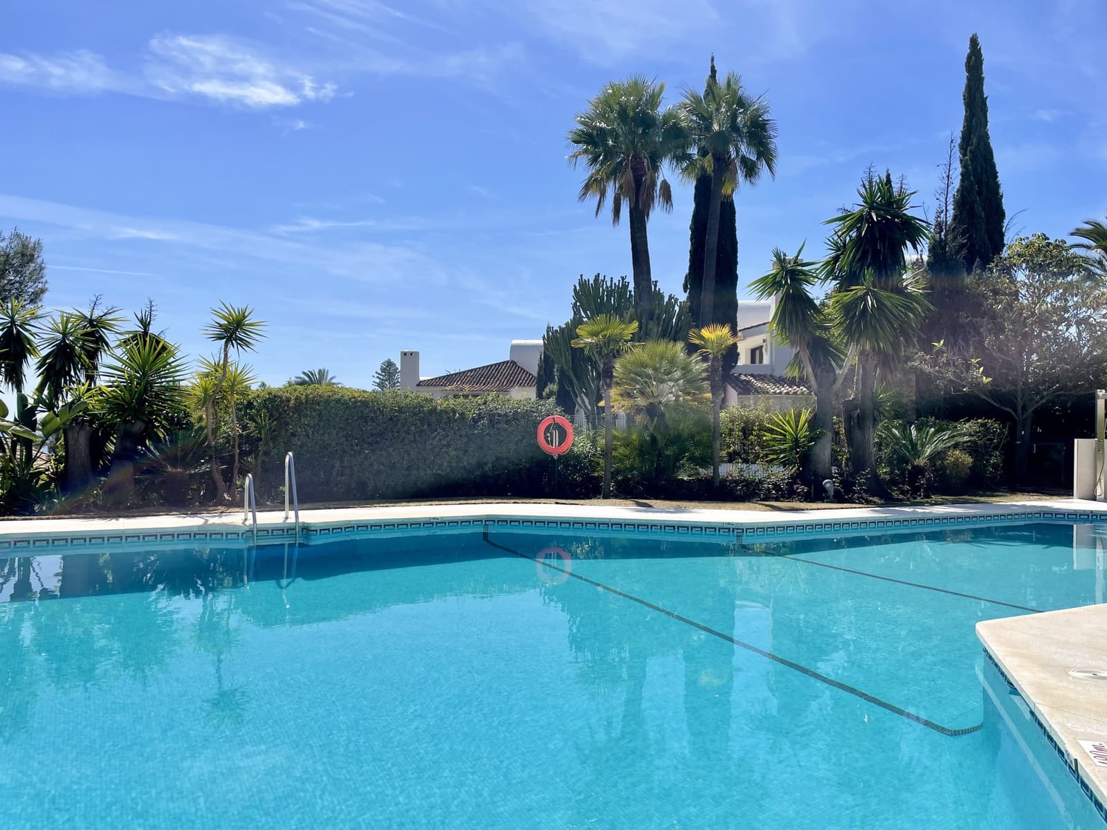 2 sovrum Takvåning till salu i Golden Mile med pool garage - 650 000 € (Ref: 10066692)