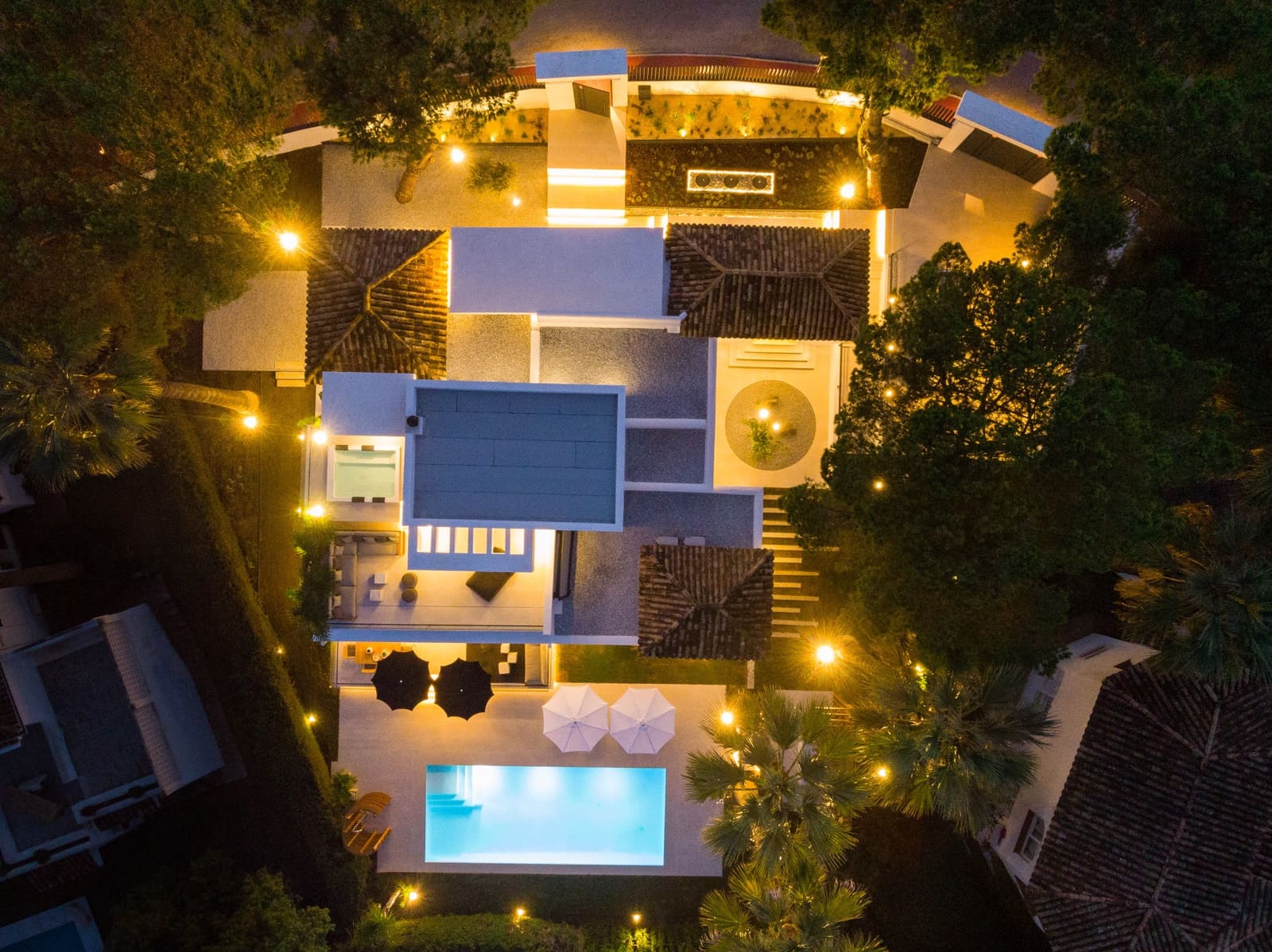 5 soveværelse Villa til salg i Marbella med swimmingpool garage - € 3.195.000 (Ref: 10066693)
