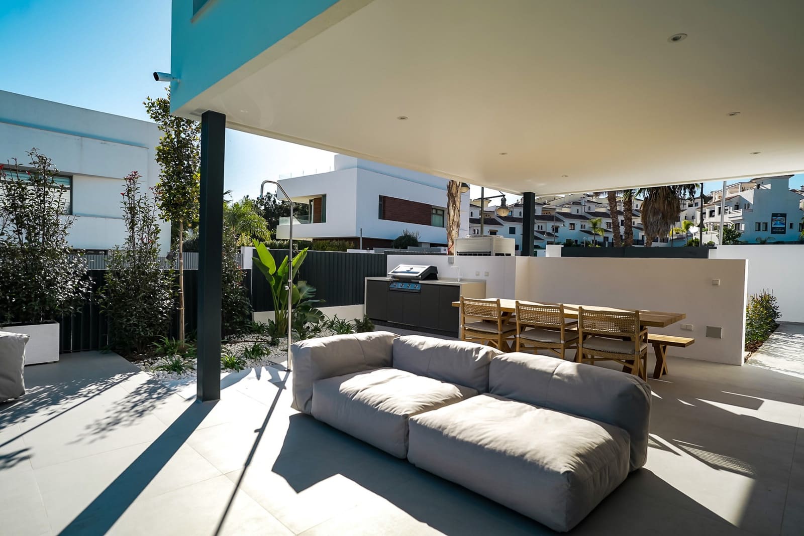 5 sypialnia Willa na sprzedaż w Estepona z basenem garażem - 1 850 000 € (Ref: 10066698)