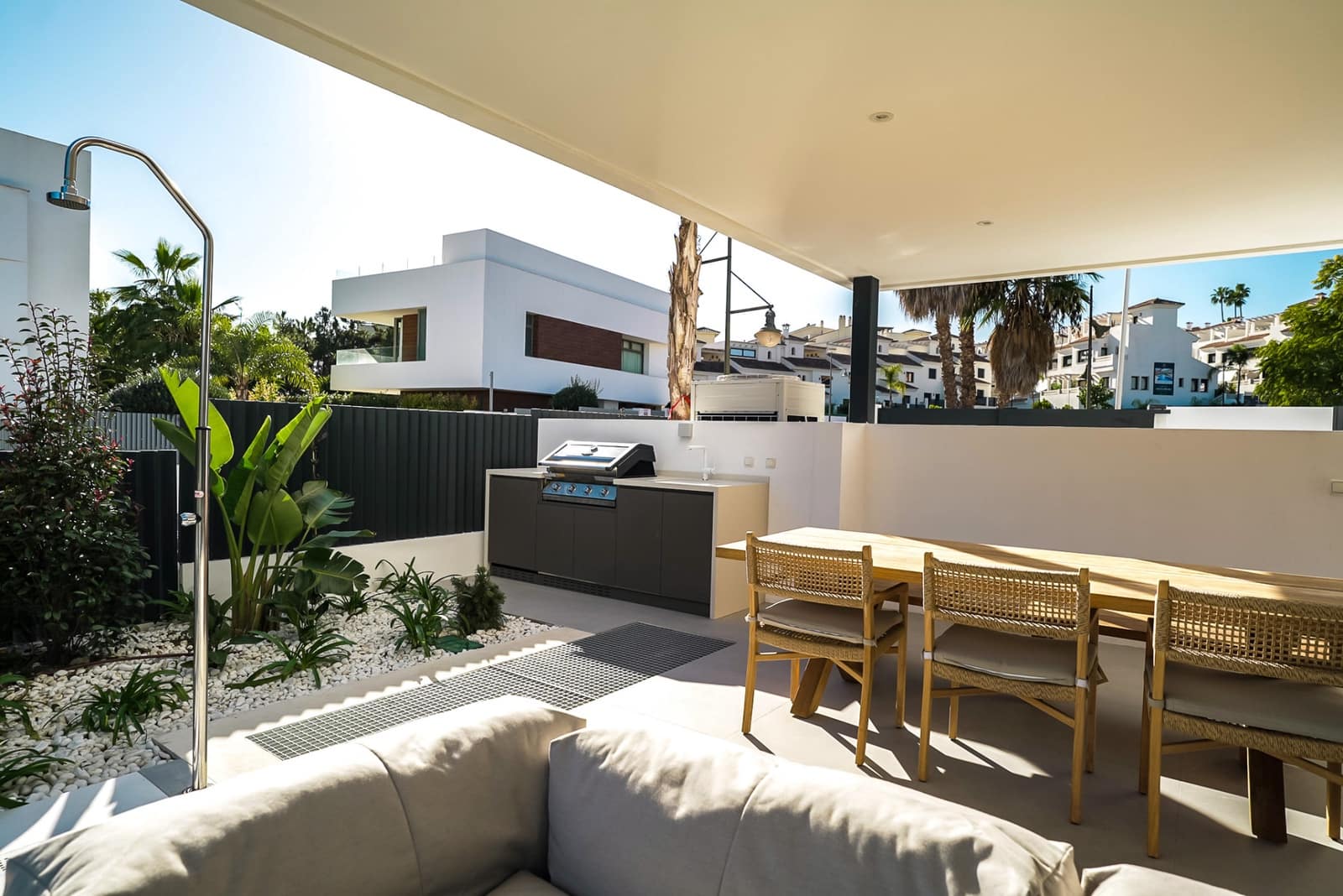 5 sypialnia Willa na sprzedaż w Estepona z basenem garażem - 1 850 000 € (Ref: 10066698)
