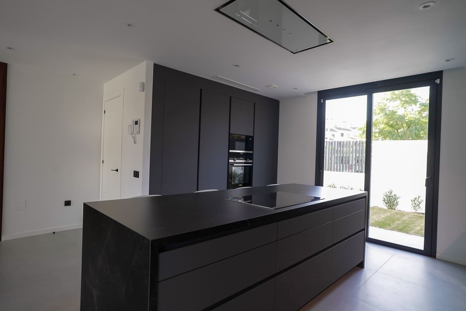 5 sypialnia Willa na sprzedaż w Estepona z basenem garażem - 1 850 000 € (Ref: 10066698)