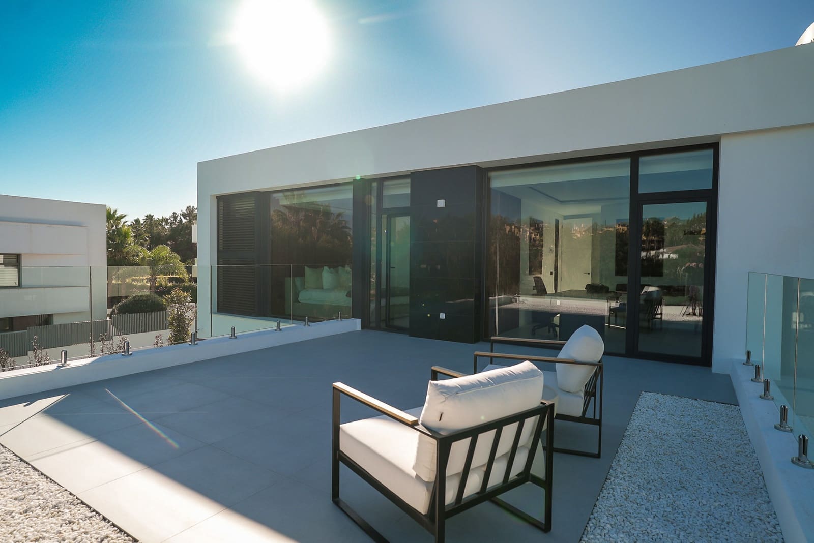 5 sypialnia Willa na sprzedaż w Estepona z basenem garażem - 1 850 000 € (Ref: 10066698)
