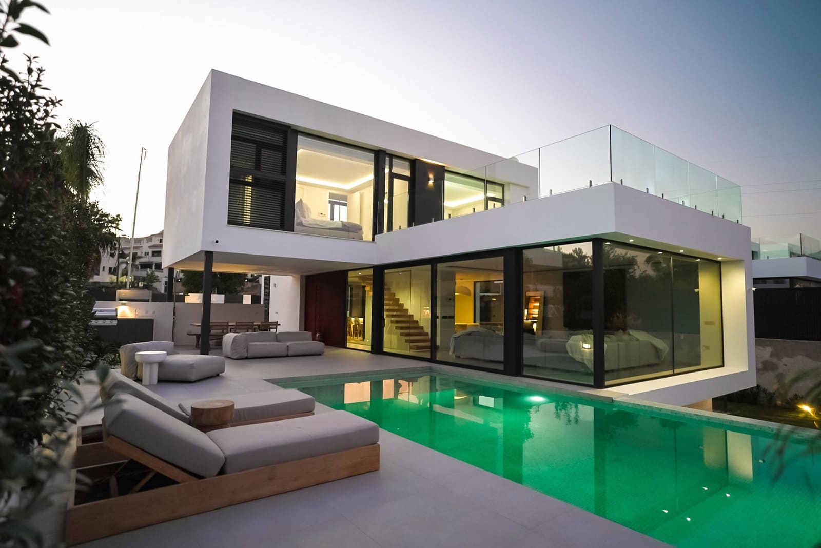 5 sypialnia Willa na sprzedaż w Estepona z basenem garażem - 1 850 000 € (Ref: 10066698)