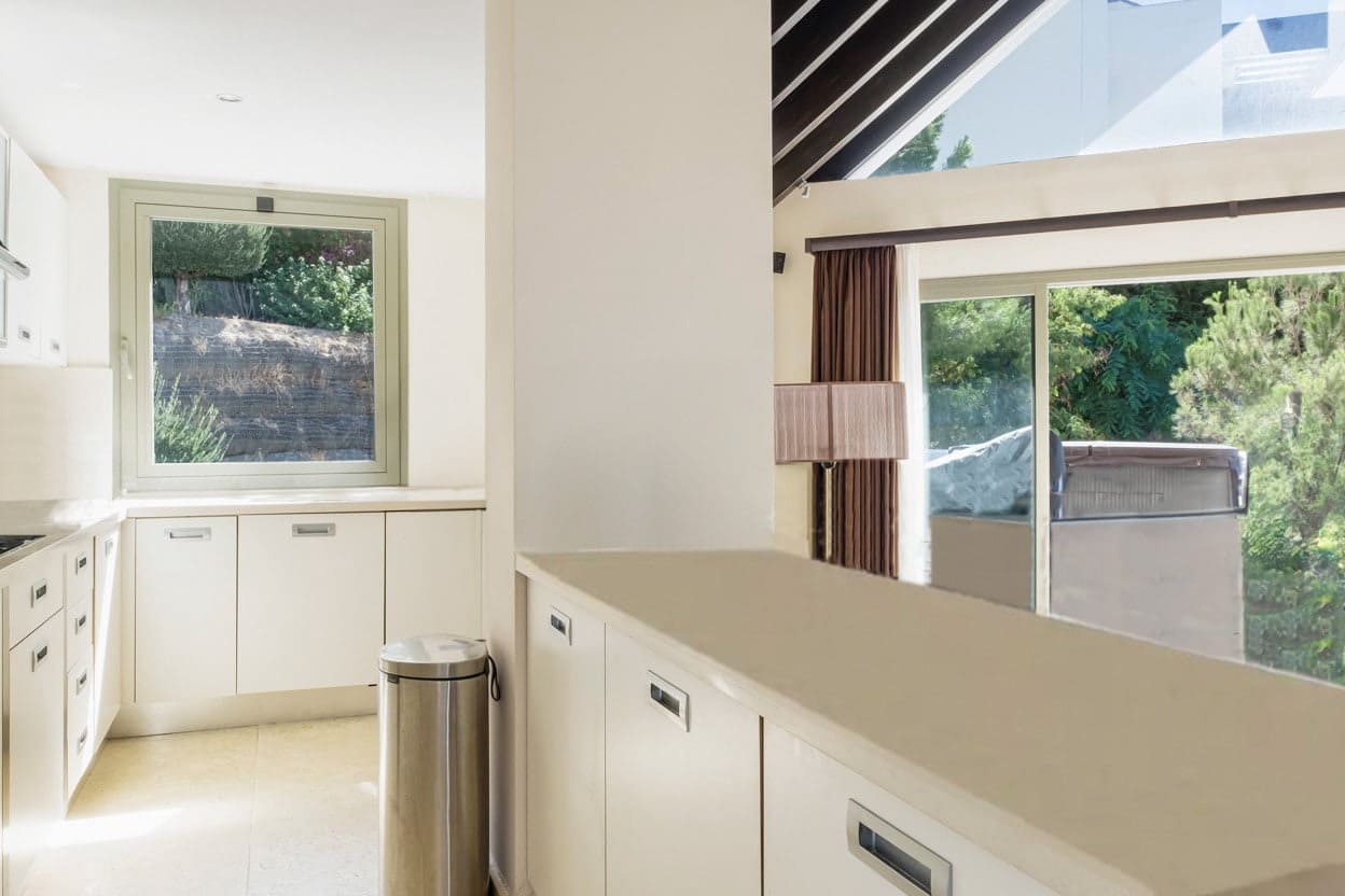 3 bedroom Penthouse for sale in Benahavis with pool garage - € 1,100,000 (Ref: 10066699)