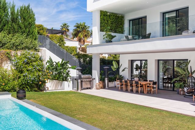 5 chambre Villa/Maison à vendre à Puerto Banus, Marbella avec piscine garage - 4 500 000 € (Ref: 10066703)