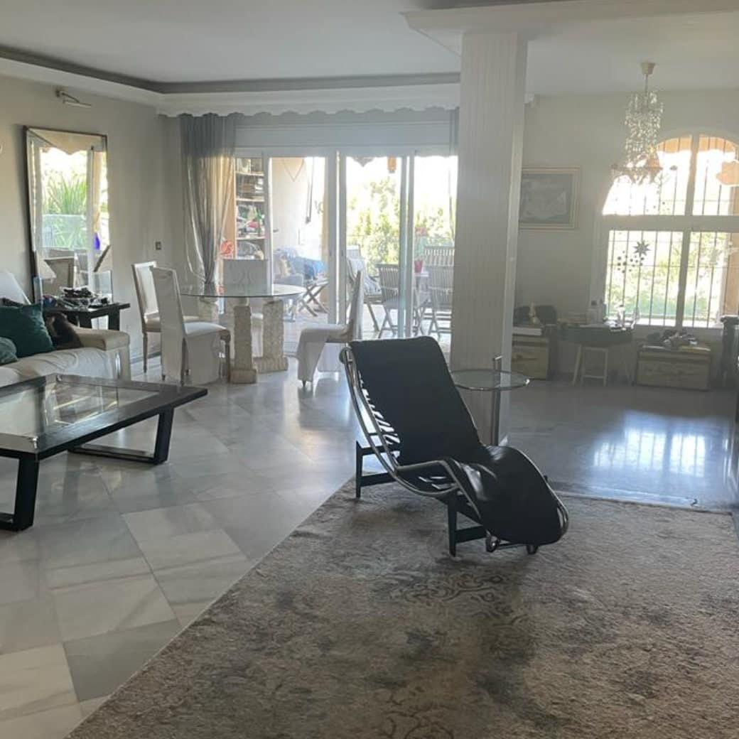 4 slaapkamer Huis te koop in Nueva Andalucia met zwembad garage - € 950.000 (Ref: 10066709)