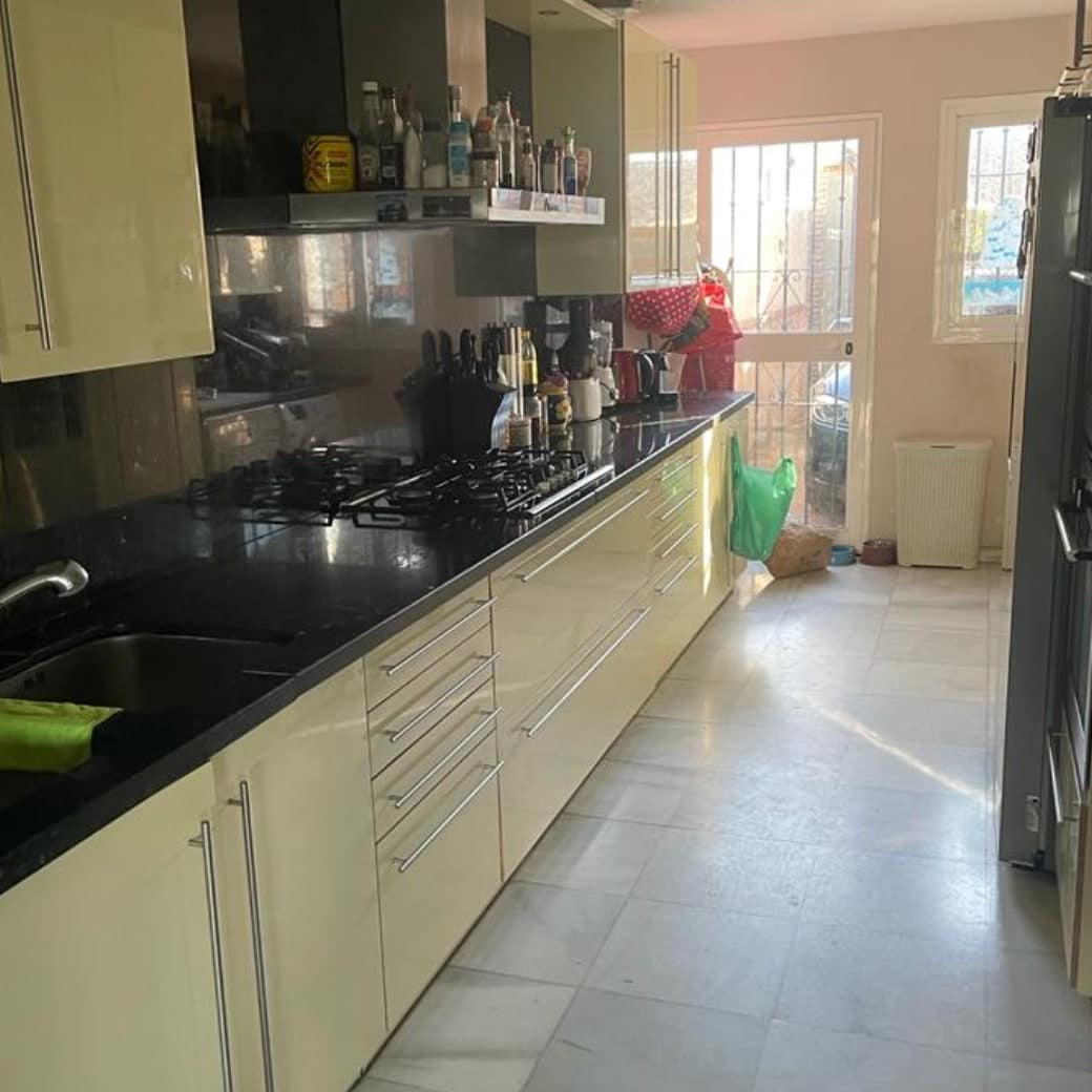 4 slaapkamer Huis te koop in Nueva Andalucia met zwembad garage - € 950.000 (Ref: 10066709)