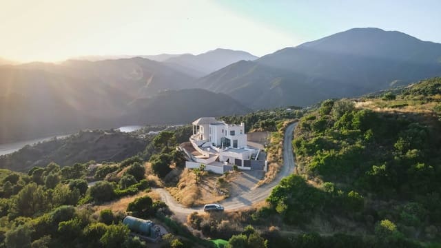 5 slaapkamer Villa te koop in Marbella met zwembad garage - € 2.480.000 (Ref: 8934202)
