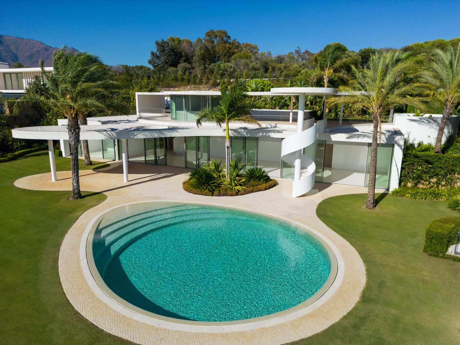 4 soveværelse Villa til salg i Casares med swimmingpool garage - € 5.980.000 (Ref: 8934231)