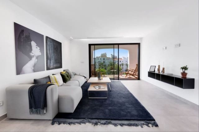 3 soveværelse Lejlighed til salg i Puerto Banus, Marbella med swimmingpool - € 695.000 (Ref: 9139388)