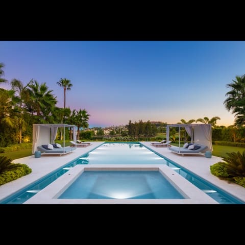 Chalet de 6 habitaciones en Marbella en venta con piscina garaje - 13.500.000 € (Ref: 9139627)