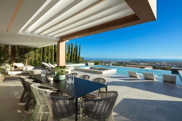 5 bedroom Villa for sale in Marbella with pool garage - € 8,950,000 (Ref: 9139748)